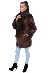 echte Damen Lammfelljacke zum wenden mit abnehmbarer Kapuze in braun