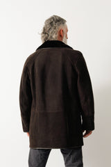Längere echte Herren Winter Lammfelljacke in Pelzvelour braun zum knöpfen