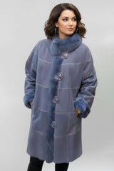 Kuschliger Lammfellmantel für Damen blau leichte A Form mit Blaufuchs