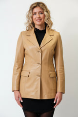 Schicker Damen Lederblazer in Lammnappa in camel zum Knöpfen