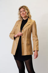 Schicker Damen Lederblazer in Lammnappa in camel zum Knöpfen