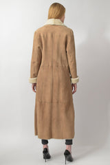 Leichter eleganter Damen Lammfellmantel aus Merinolammfell in beige Pelzvelour tailliert