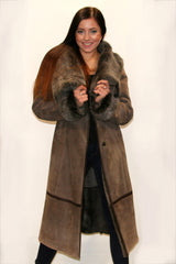 Damen Lammfellmantel mit großem Kragen