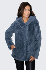 lange Damen Lammfell-Jacke blau Kapuze Curly-Lammfell nach außen