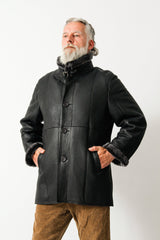 Klassische Herren Winter Lammfelljacke in schwarz nappiert zum knöpfen
