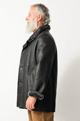 Klassische Herren Winter Lammfelljacke in schwarz nappiert zum knöpfen