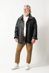 Klassische Herren Winter Lammfelljacke in schwarz nappiert zum knöpfen