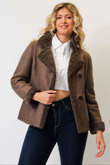 Kurze Christ Damen Lammfelljacke in braun nappiert tailliert zum