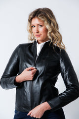 Kurzer Damen Lederbolero mit kleinen Stehkragen Lammnappa schwarz zweiwege Reißverschluss