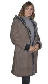 Lange Damenlammfelljacke mit Kapuze