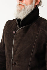 Längere Herren Winter Lammfelljacke in Pelzvelour braun zum knöpfen