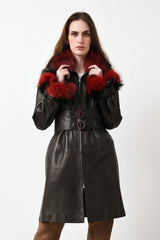 schwarze lange Damen Lederjacke Mantel Reißverschluss Blaufuchs rot Kragen, Gürtel