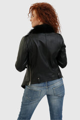 Damenjacke mit Kombination aus Leder und Lammfell in schwarz