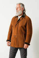 Längere leichte Herren Winterjacke aus Lammfell in Pelzvelour cognac