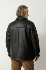 Klassische Herren Winter Lammfelljacke in schwarz nappiert zum knöpfen schließbar