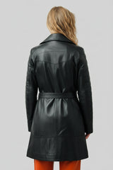 Schwarze längere sportliche Damen Gürteljacke aus Lammnappa und asymmetrischen Reißverschluss