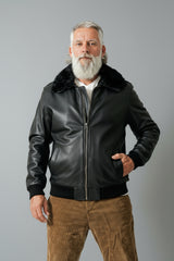 Herren Pilotenlederjacke aus Rindnappa in schwarz mit abnehmbaren Fellkragen