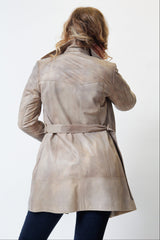 Beige längere sportliche Damen Gürteljacke aus Lammnappa in vintage Look