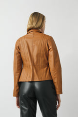 Kurze taillierte Damen Lederjacke in Lammnappa cognac mit Frontreißverschluss