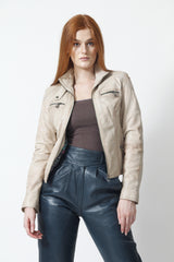 Damen Lederjacke aus softigem Lammnappa in Beige tailliert und Stehkragen