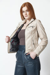 Taillierter Damen Lederjacke in Beige aus softigem Lammnappa Leder Schmidt