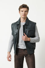 Sportliche Herren Lederweste in Lammnappa Petrol mit vielen Taschen