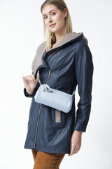 Kleine Damen Ausgehtasche aus echtem Rindleder in Aqua Blau