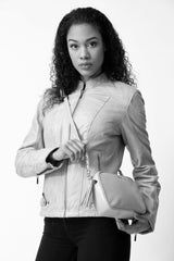 Kleine weiche beige Damen Umhänge Tasche aus feinem Rindnappa