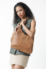 Mittelgroße Damen Lederhandtasche aus Rindsnappa in vintage Look cognac
