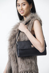 Edle schwarze Damen Leder Umhängtasche als Clutch in Rindnappa