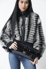 Schwarze Damen Leder-Clutch in Hochglanz mit Trageriemen