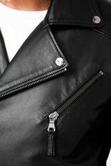 Kurze Herren Bikerstyle Lammnappalederjacke schwarz feinste Qualität mit Asymmetrischen Reißverschluss