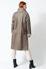 Exklusiver Christ Lammfellmantel in beige in extrem federleicht nappiert