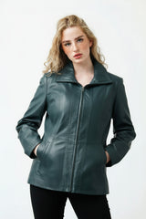 Kurze duenne Damen Lederjacke aus Lammnappa Althema tailliert ohne Wattierung