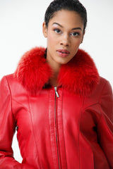 Kurze Damen Lederjacke tailliert aus Lammnappa Rot mit Blaufuchskragen abnehmbar