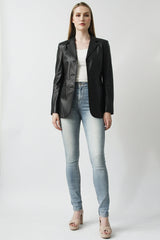 Längerer Damen Lederblazer aus Lammnappa in schwarz mit Reverskragen