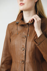 hochschließbare Damen Lederjacke aus Lammnappa in Brandy tailliert