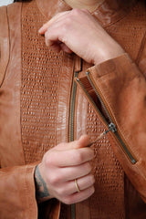 Kurze Damen Lederjacke aus Lammnappa mit Stehkragen in cognac