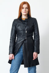 Langer Damen Ledermantel in Lammnappa schwarz tailliert mit Zweiwege-Reißverschluss