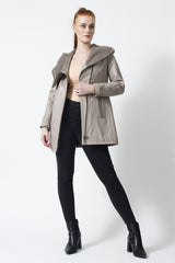 Damen Lederjacke tailliert in Lammnappa in Ivory mit Kapuze gestrickt