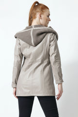 Damen Lederjacke tailliert in Lammnappa in Ivory mit Kapuze gestrickt