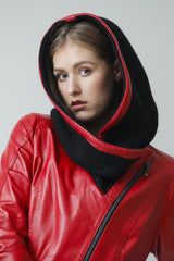 Damen Lederjacke tailliert in Lammnappa Rot/schwarz mit Kapuze gestrickt