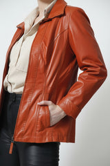 Figurbetonte Damen Lederjacke in Orange aus Lammnappa- Leder Schmidt Online seit 1991