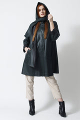 Zweifarbiger Damen Leder-Kurzmantel mit Kapuze extra weit geschnitten