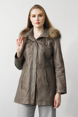 Leder-Parka aus Lammnappa mit Kapuze und Echpelz Besatz in anthrazit