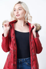 Damen Lederparka Lammnappa Rot Vintage Look mit Kapuze und Finnraccoonbesatz