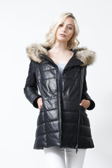 Exklusive längere Damenlederjacke schwarz feinste Qualität Echtpelzbesatz aus Finnraccoon