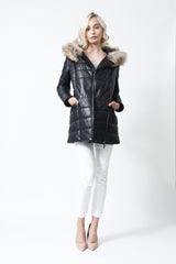 Exklusive längere Damenlederjacke schwarz feinste Qualität Echtpelzbesatz aus Finnraccoon