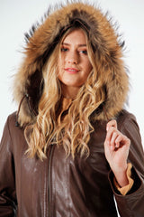 Damen Lederparka aus Lammnappa Zimt mit Kapuze und Finnraccoon Echtpelz