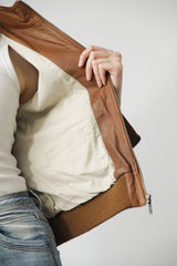 Kurzer Lederblouson Braun aus Lammnappa mit Zipper an den Ärmeln